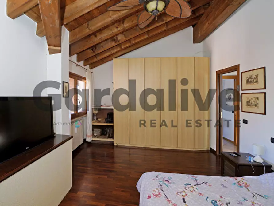 Immagine 14 di Appartamento in vendita  in Via Leutelmonte a Manerba Del Garda