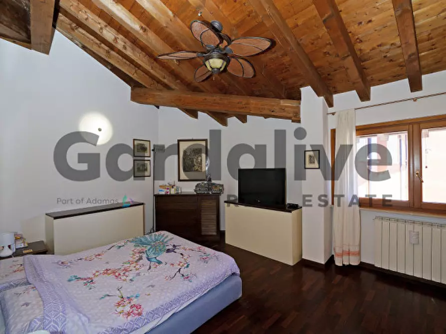 Immagine 15 di Appartamento in vendita  in Via Leutelmonte a Manerba Del Garda