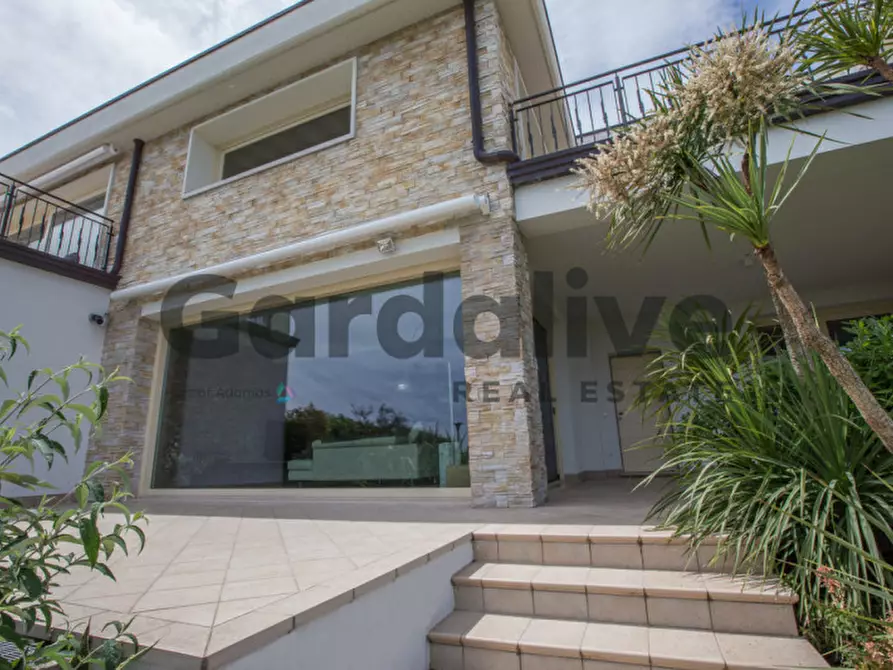 Immagine 8 di Casa quadrifamiliare in vendita  in Via Crispi a Padenghe Sul Garda
