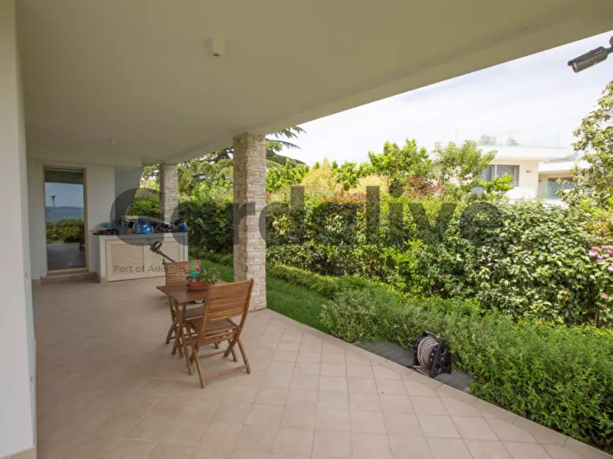 Immagine 11 di Casa quadrifamiliare in vendita  in Via Crispi a Padenghe Sul Garda