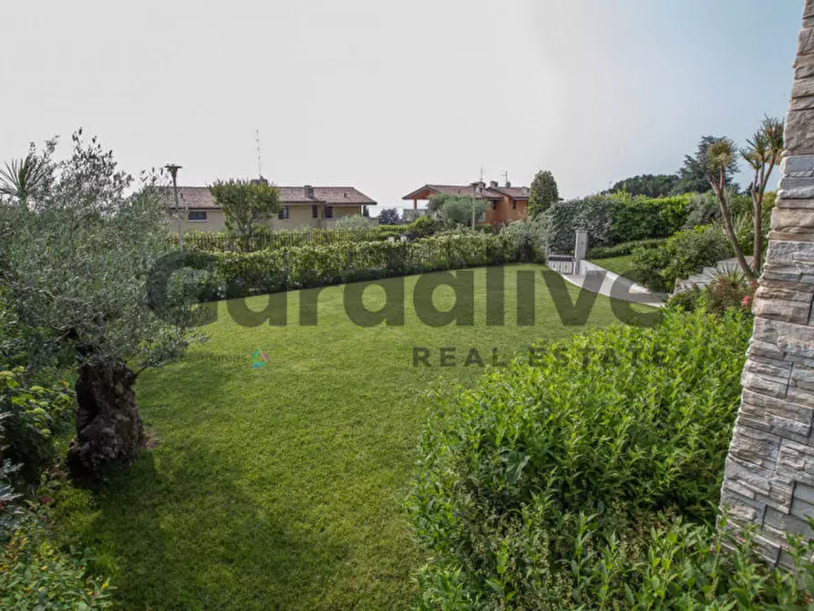 Immagine 12 di Casa quadrifamiliare in vendita  in Via Crispi a Padenghe Sul Garda