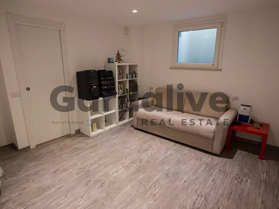 Immagine 14 di Casa quadrifamiliare in vendita  in Via Crispi a Padenghe Sul Garda