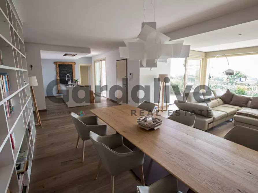 Immagine 29 di Casa quadrifamiliare in vendita  in Via Crispi a Padenghe Sul Garda