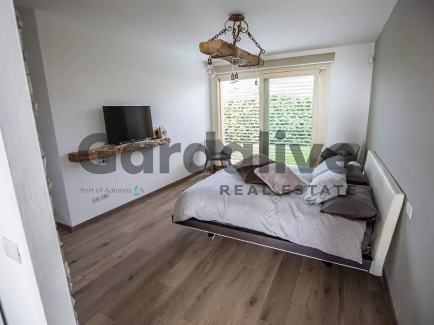 Immagine 35 di Casa quadrifamiliare in vendita  in Via Crispi a Padenghe Sul Garda
