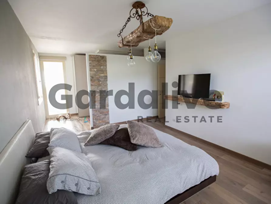 Immagine 36 di Casa quadrifamiliare in vendita  in Via Crispi a Padenghe Sul Garda