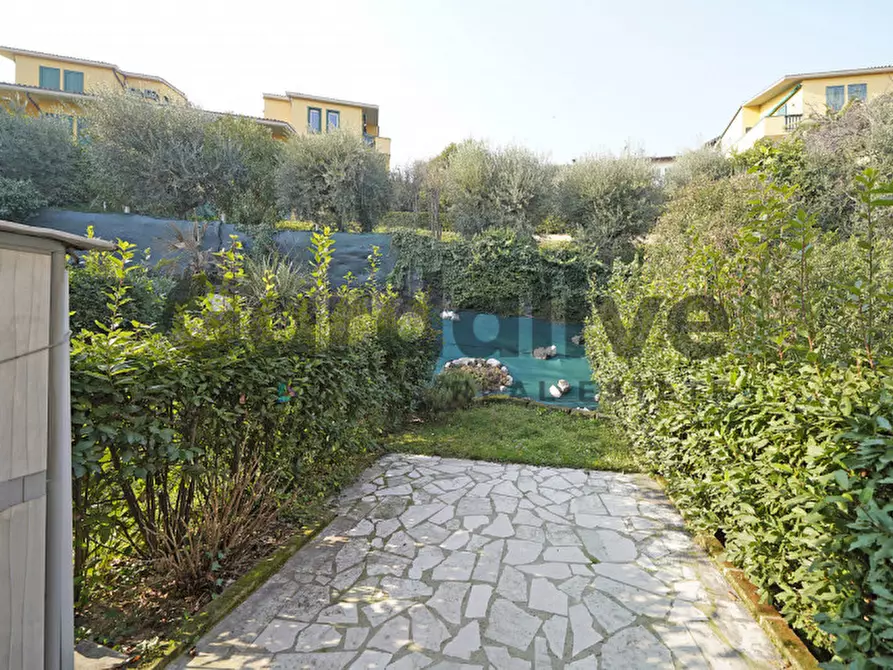 Immagine 22 di Appartamento in vendita  in Via del Bobbio 17 a Polpenazze Del Garda