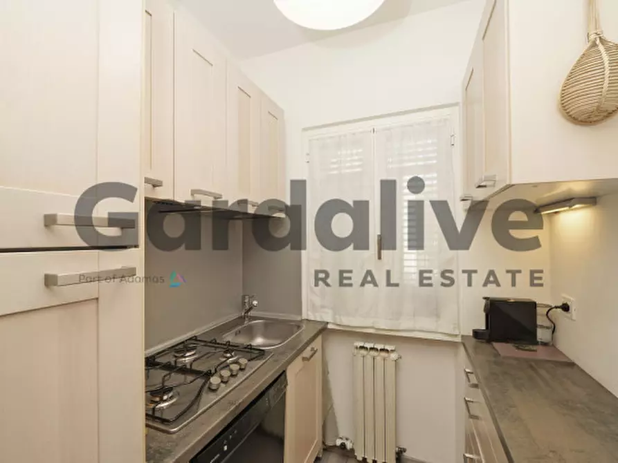 Immagine 11 di Appartamento in vendita  in Via Manara a Padenghe Sul Garda