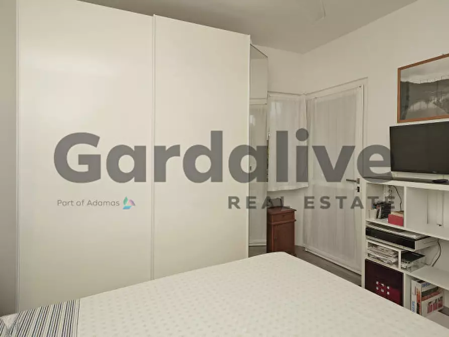 Immagine 13 di Appartamento in vendita  in Via Manara a Padenghe Sul Garda