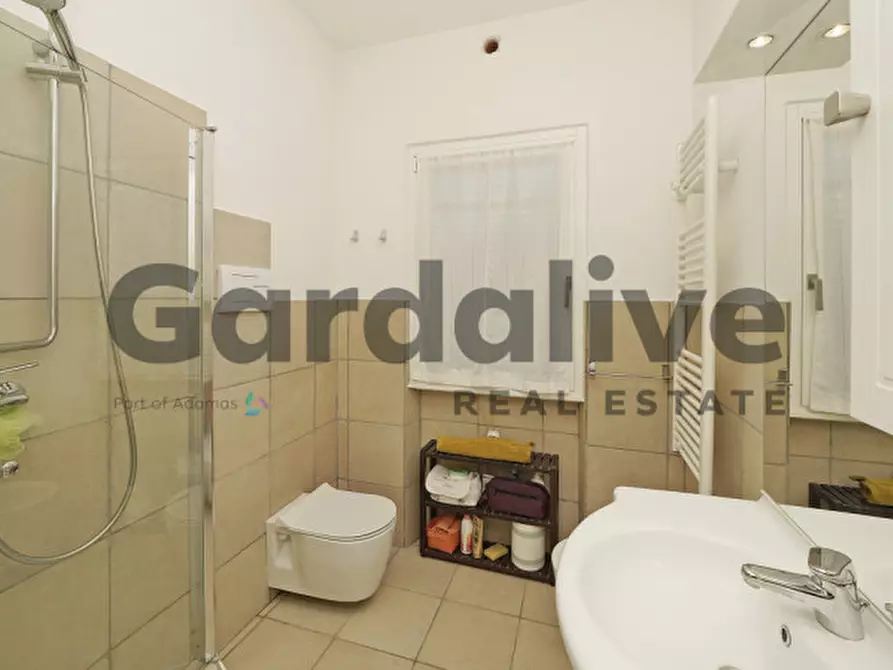 Immagine 16 di Appartamento in vendita  in Via Manara a Padenghe Sul Garda