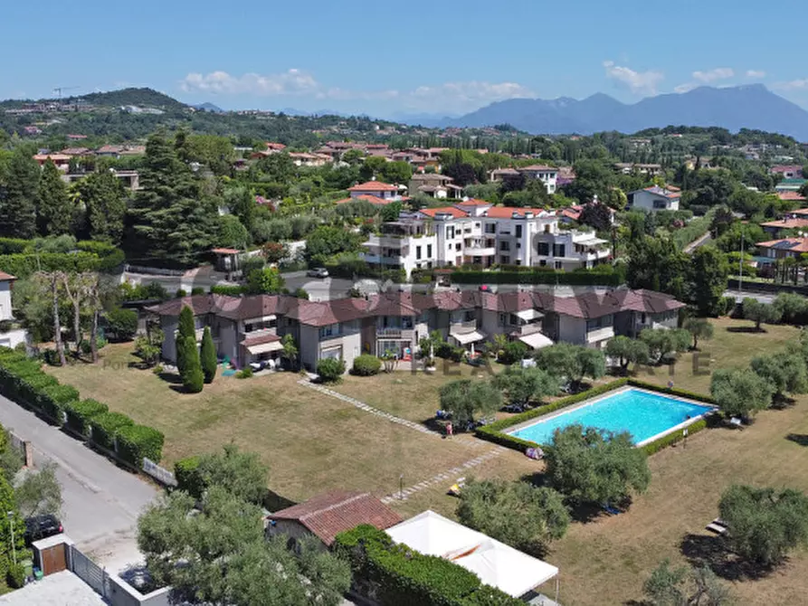 Immagine 22 di Appartamento in vendita  in Via Manara a Padenghe Sul Garda