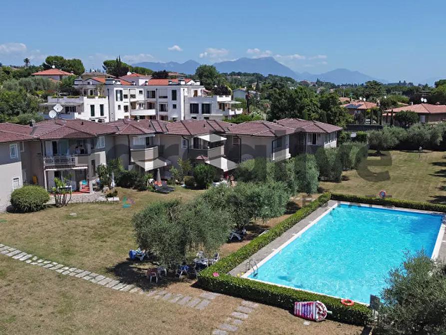 Immagine 31 di Appartamento in vendita  in Via Manara a Padenghe Sul Garda