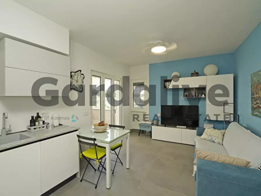 Immagine 4 di Appartamento in vendita  in Via Manara a Padenghe Sul Garda