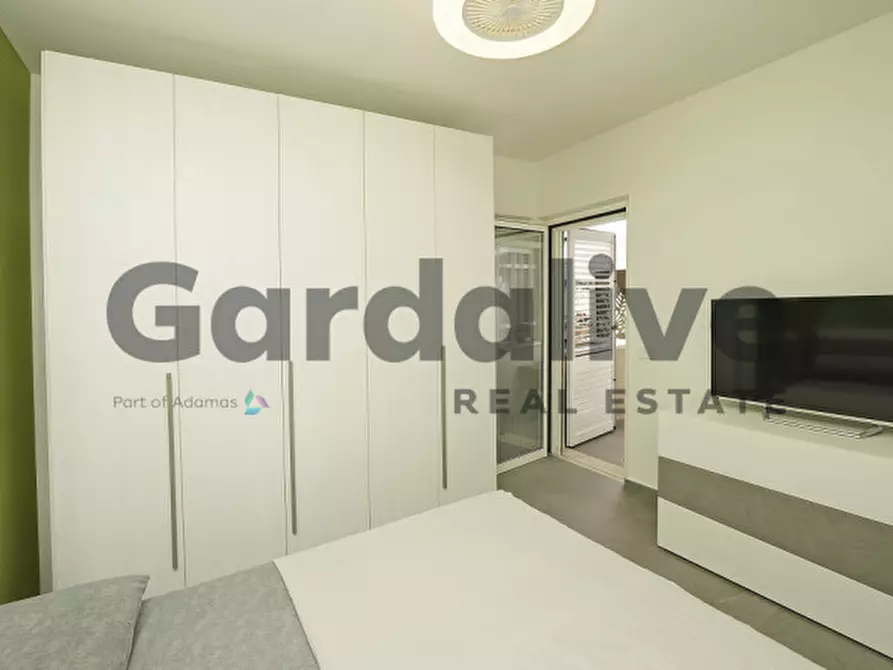 Immagine 10 di Appartamento in vendita  in Via Manara a Padenghe Sul Garda