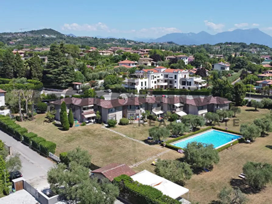 Immagine 19 di Appartamento in vendita  in Via Manara a Padenghe Sul Garda