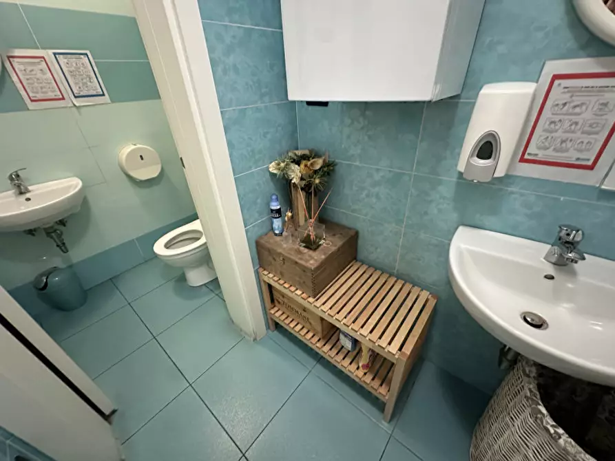 Immagine 15 di Attività commerciale in vendita  in Adria, Via Scalo a Adria