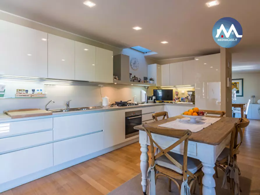 Immagine 13 di Appartamento in vendita  in Via Amedeo Avogadro a Pesaro