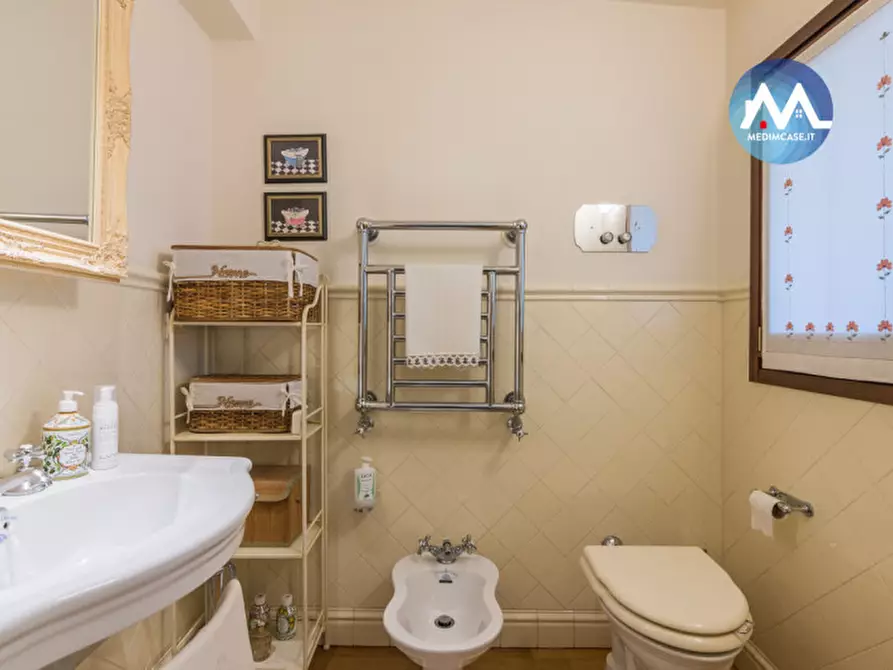 Immagine 19 di Appartamento in vendita  in Via Amedeo Avogadro a Pesaro