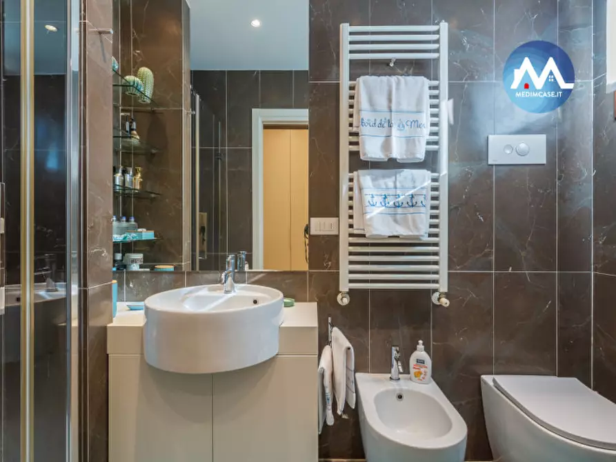 Immagine 33 di Appartamento in vendita  in Via Amedeo Avogadro a Pesaro