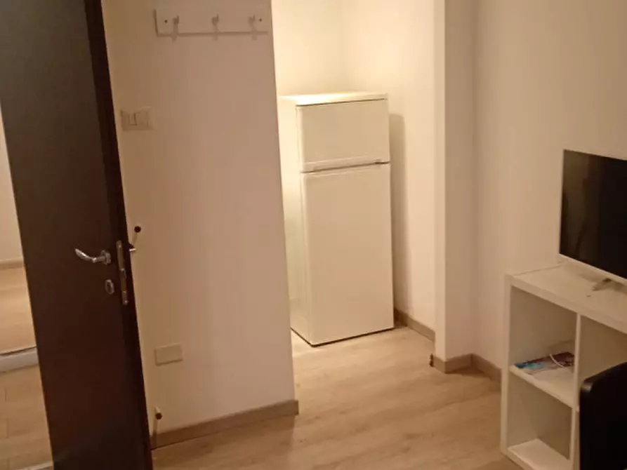 Immagine 2 di Appartamento in affitto  in Via Toledo 300 a Napoli