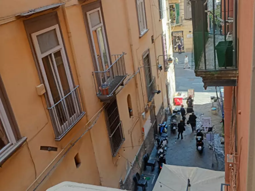 Immagine 10 di Appartamento in affitto  in Via Toledo 300 a Napoli