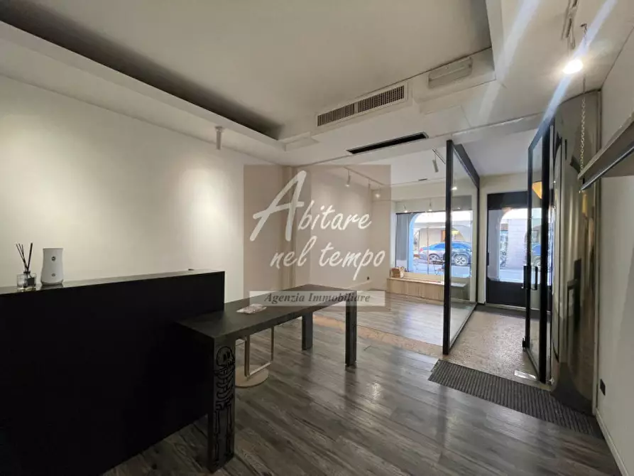 Immagine 2 di Negozio in affitto  a Cittadella