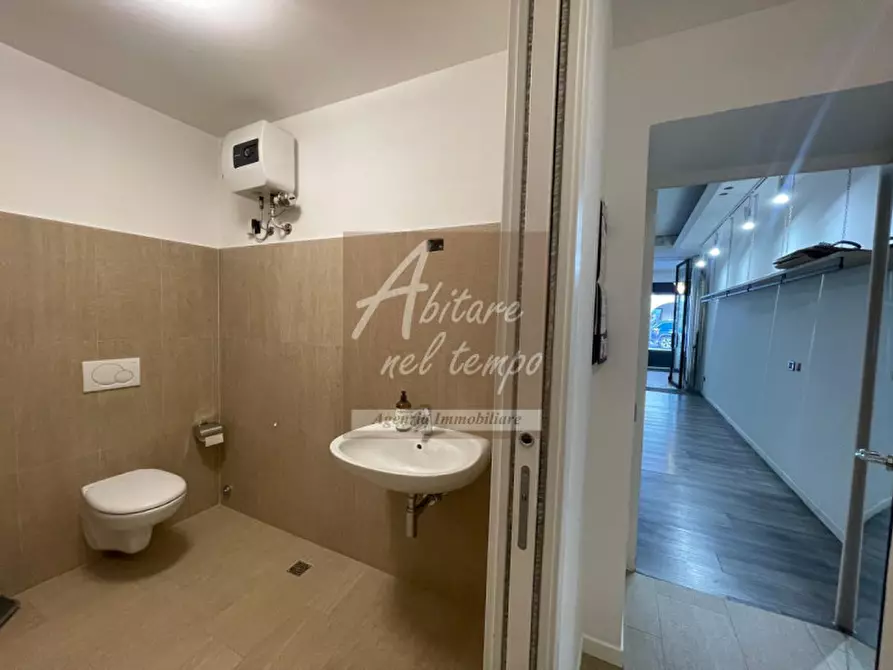 Immagine 14 di Negozio in affitto  a Cittadella