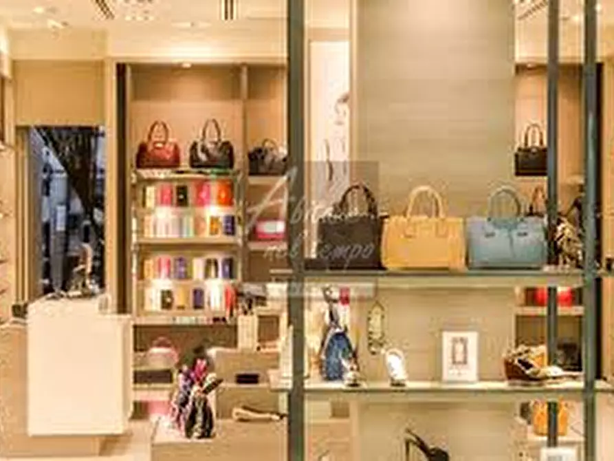 Immagine 15 di Negozio in affitto  a Cittadella