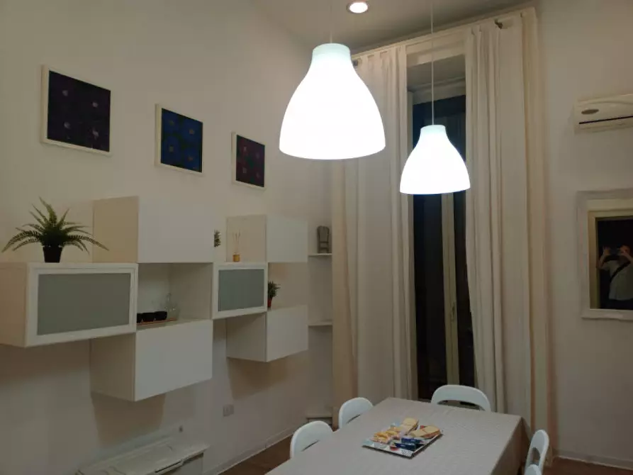 Immagine 3 di Appartamento in affitto  in Via Toledo 300 a Napoli