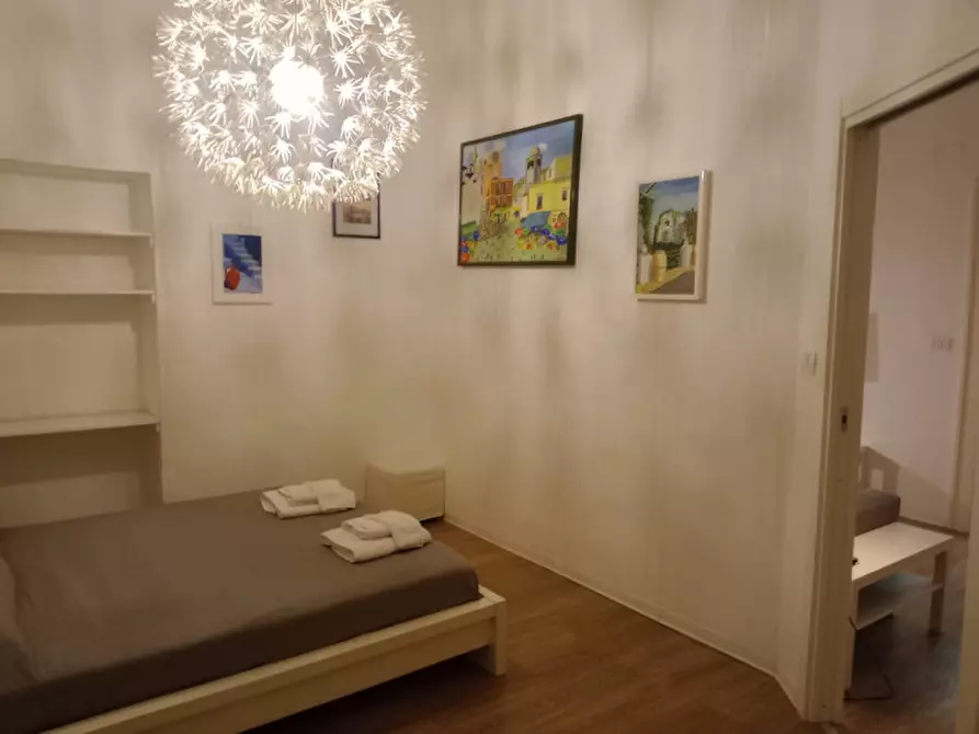 Immagine 9 di Appartamento in affitto  in Via Toledo 300 a Napoli