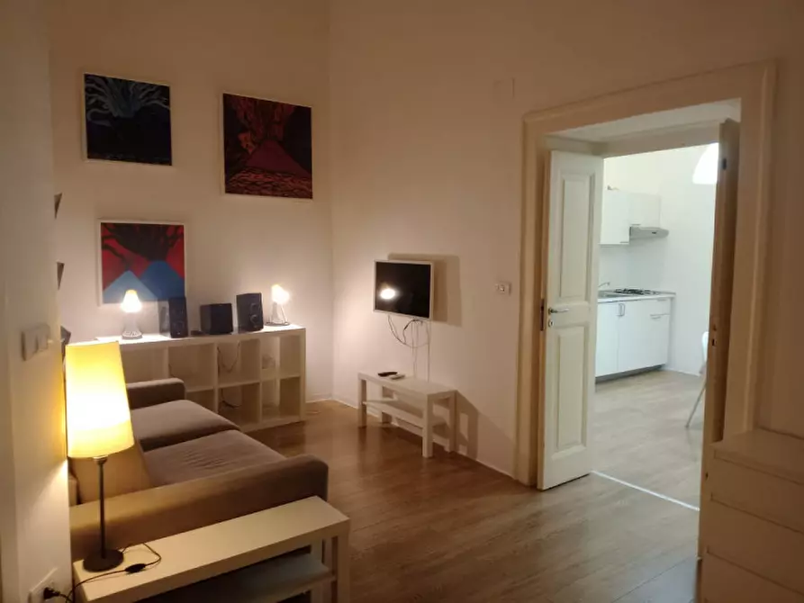 Immagine 10 di Appartamento in affitto  in Via Toledo 300 a Napoli