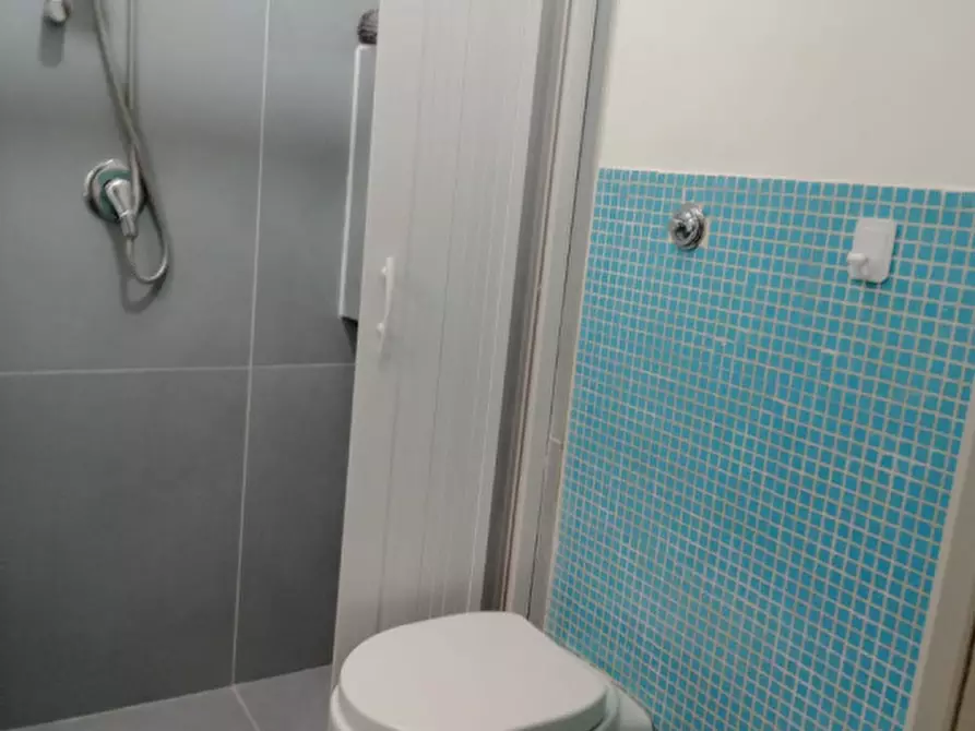 Immagine 11 di Appartamento in affitto  in Via Toledo 300 a Napoli