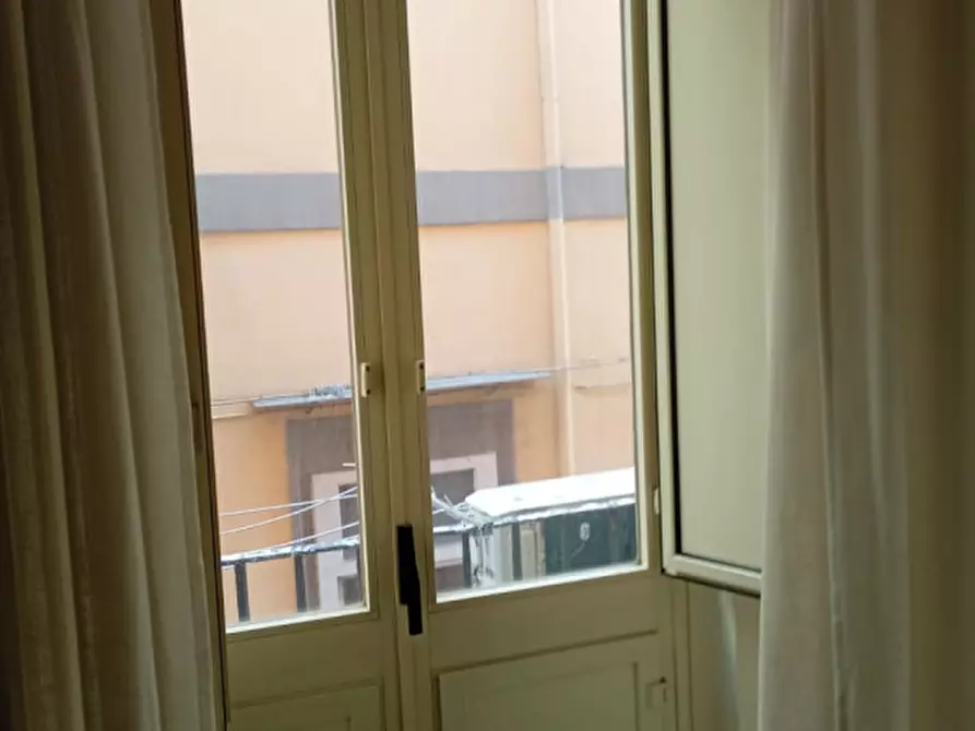 Immagine 2 di Appartamento in affitto  in Via Toledo 300 a Napoli