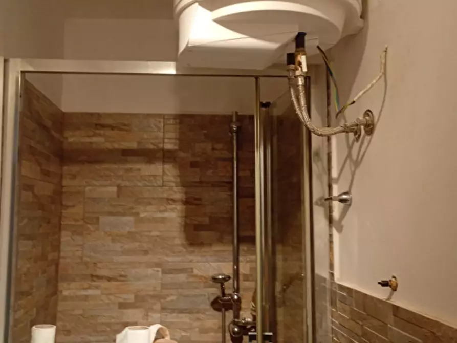 Immagine 6 di Appartamento in affitto  in Via Toledo 300 a Napoli