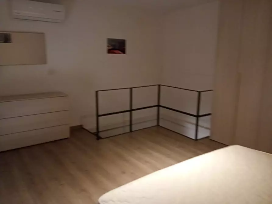 Immagine 10 di Appartamento in affitto  in Via Toledo 300 a Napoli