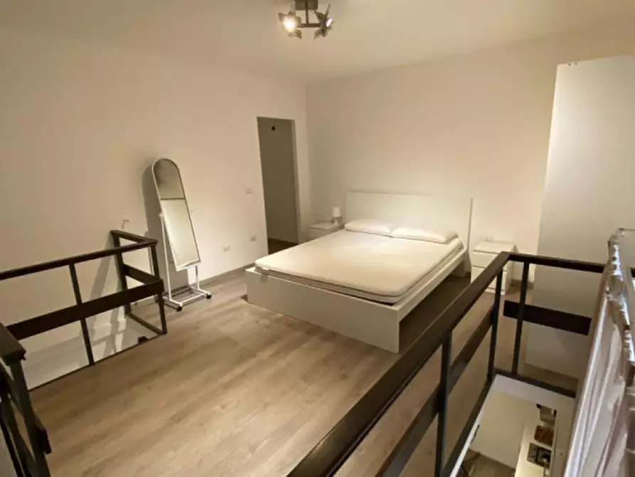 Immagine 1 di Appartamento in affitto  in Via Toledo 316 a Napoli