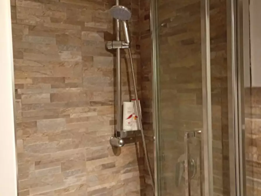 Immagine 9 di Appartamento in affitto  in Via Toledo 316 a Napoli