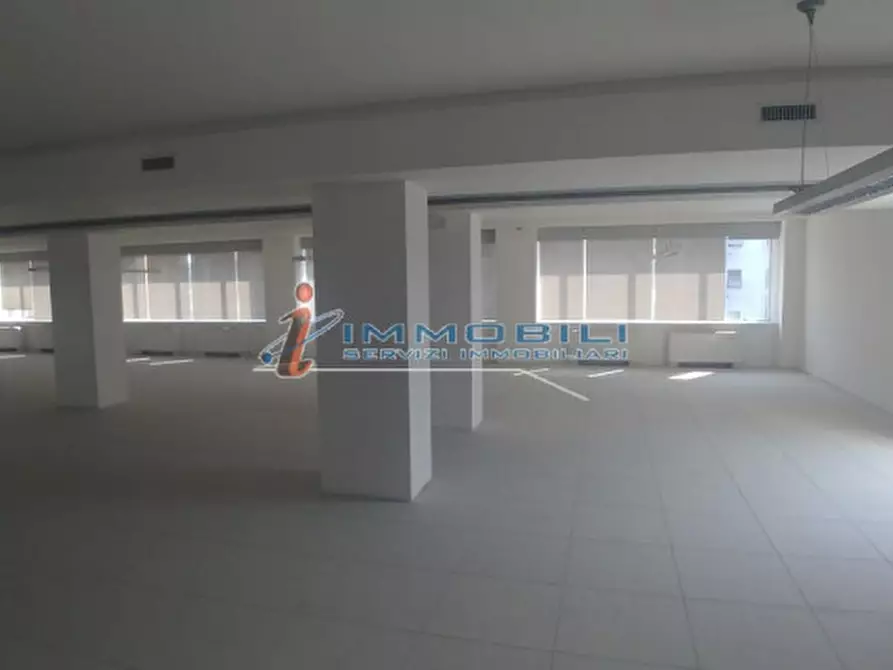 Immagine 7 di Ufficio in affitto  in VIALE MONZA a Milano