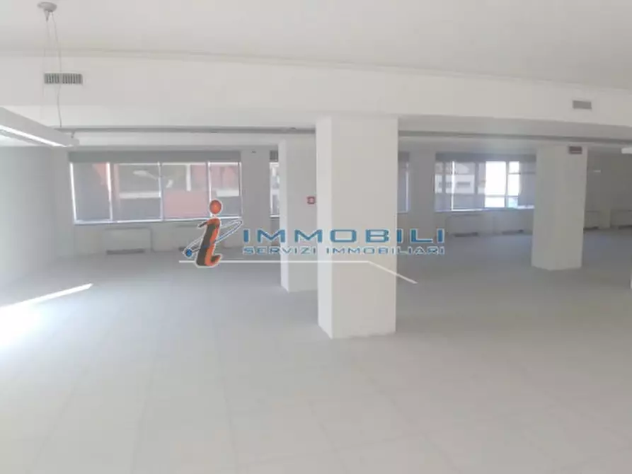 Immagine 24 di Ufficio in affitto  in VIALE MONZA a Milano