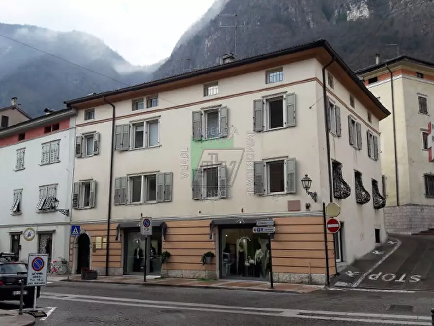 Immagine 2 di Negozio in vendita  in Mezolombardo, corso Mazzini a Mezzolombardo