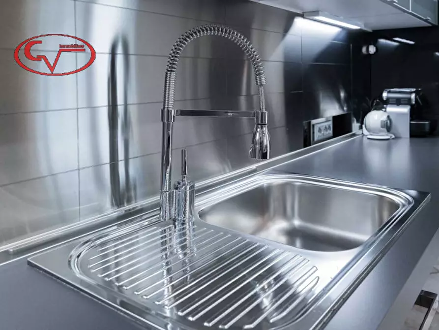 Immagine 25 di Villa in vendita  in via lungarno a Terranuova Bracciolini