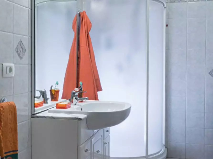 Immagine 27 di Villa in vendita  in via lungarno a Terranuova Bracciolini