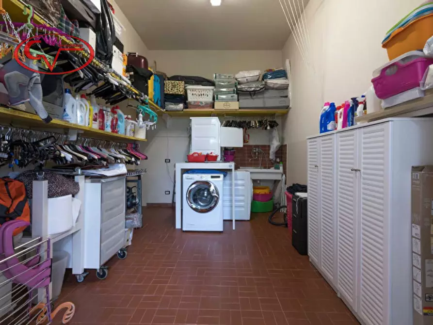 Immagine 34 di Villa in vendita  in via lungarno a Terranuova Bracciolini