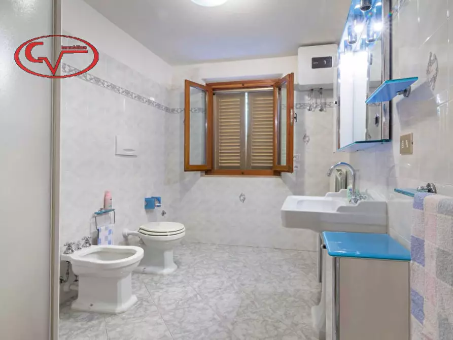 Immagine 39 di Villa in vendita  in via lungarno a Terranuova Bracciolini