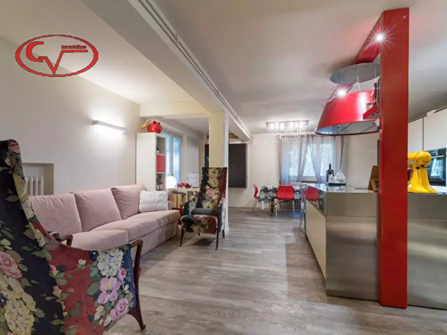 Immagine 41 di Villa in vendita  in via lungarno a Terranuova Bracciolini