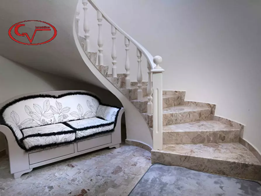 Immagine 45 di Villa in vendita  in via lungarno a Terranuova Bracciolini