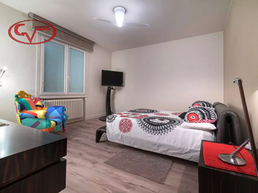 Immagine 58 di Villa in vendita  in via lungarno a Terranuova Bracciolini