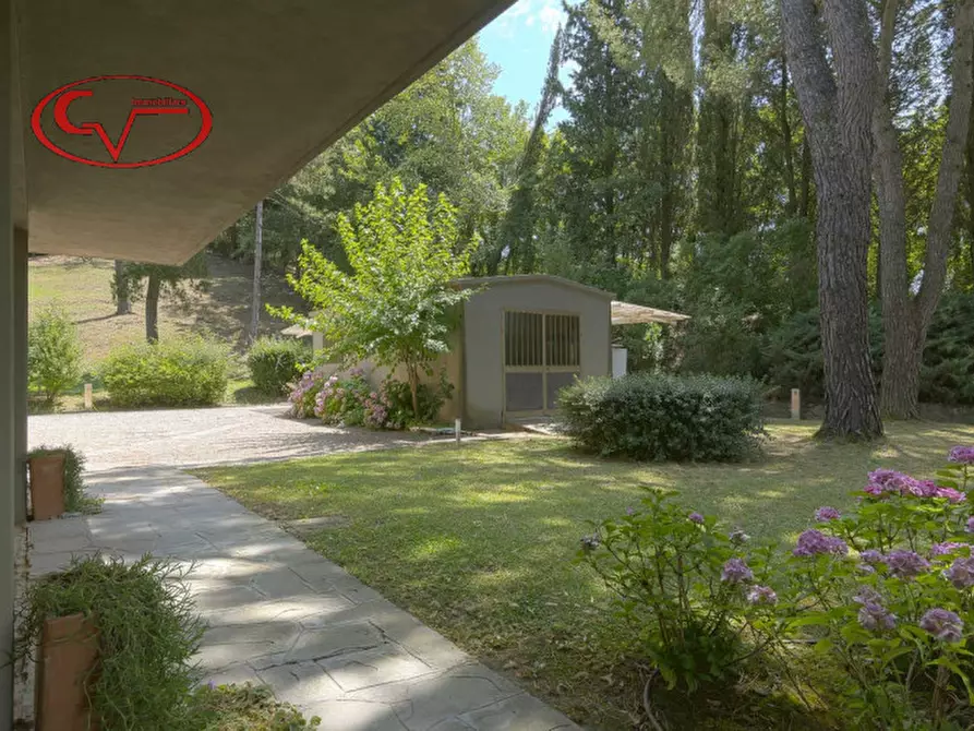 Immagine 67 di Villa in vendita  in via lungarno a Terranuova Bracciolini