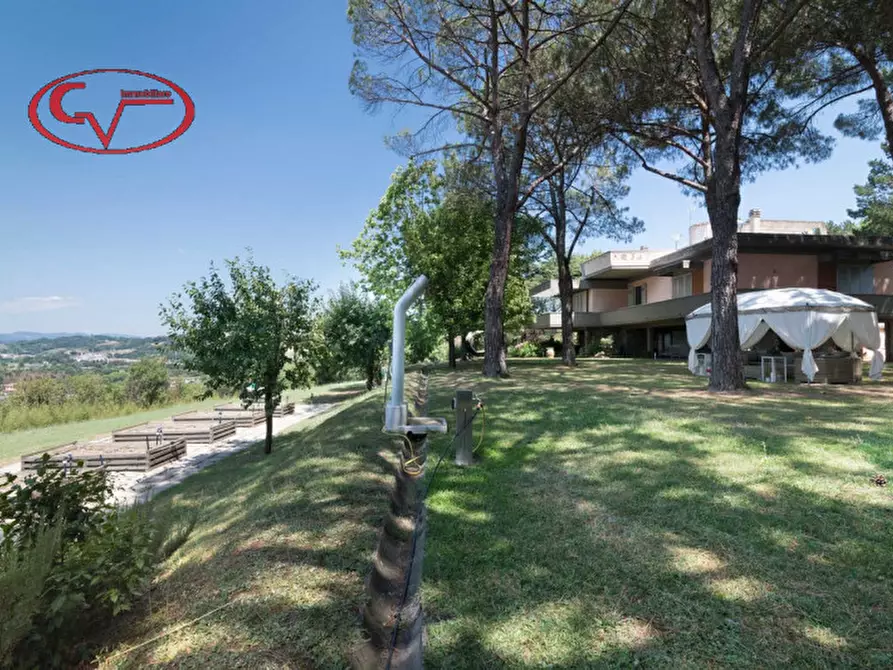 Immagine 68 di Villa in vendita  in via lungarno a Terranuova Bracciolini