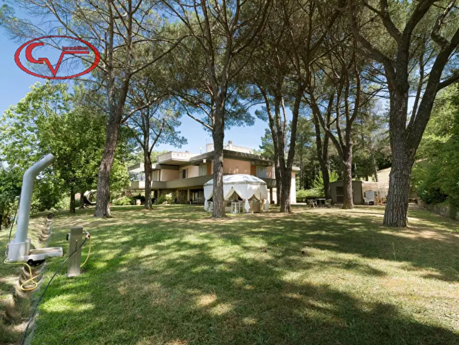 Immagine 69 di Villa in vendita  in via lungarno a Terranuova Bracciolini