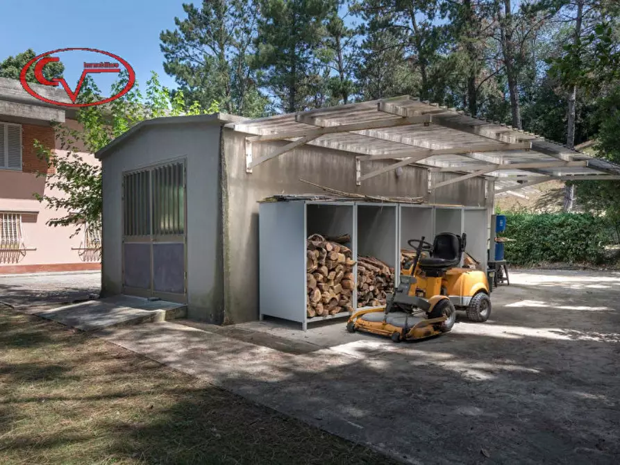 Immagine 72 di Villa in vendita  in via lungarno a Terranuova Bracciolini